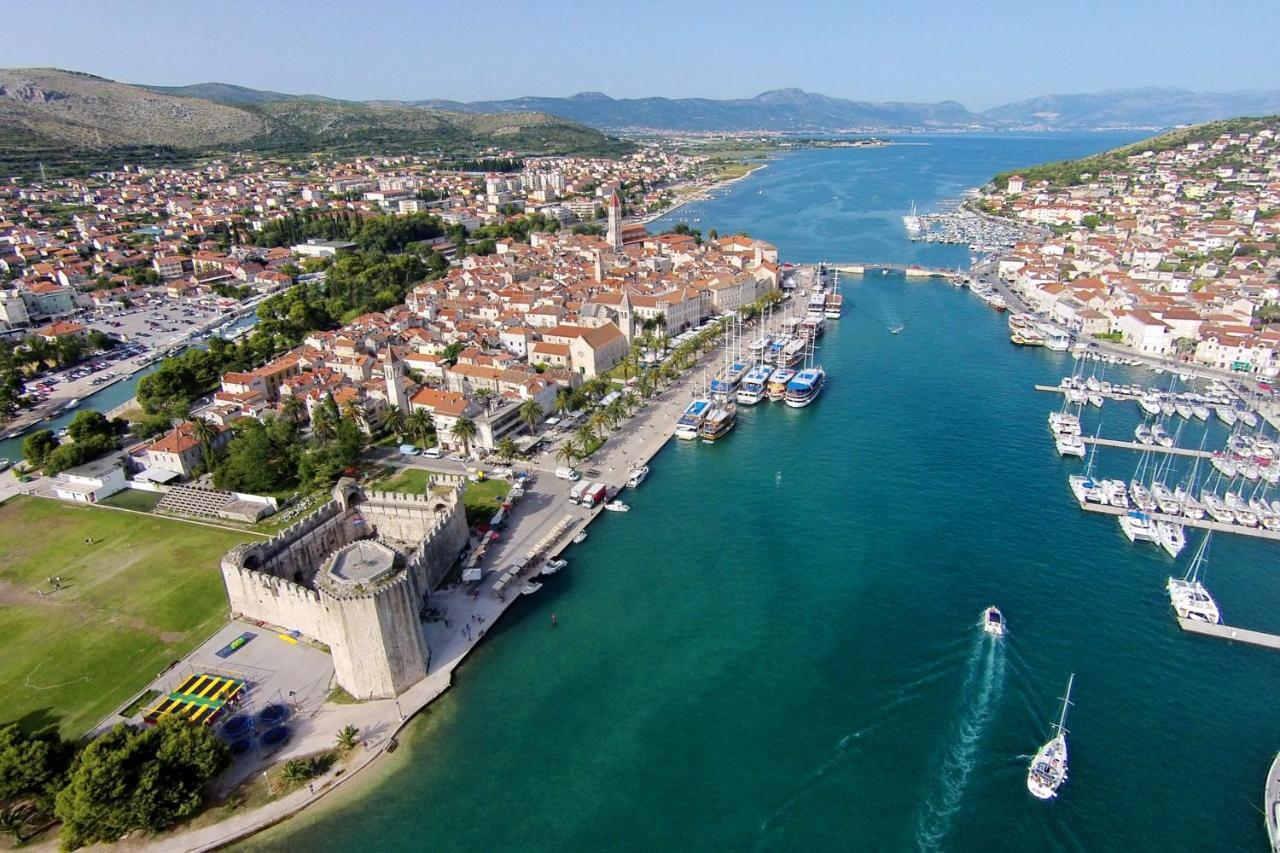 Apartments By The Sea Trogir - 15011 외부 사진