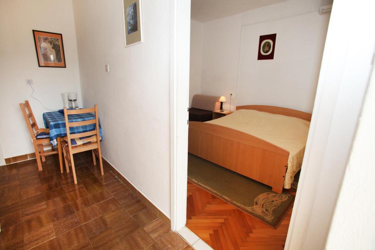 Apartments By The Sea Trogir - 15011 외부 사진